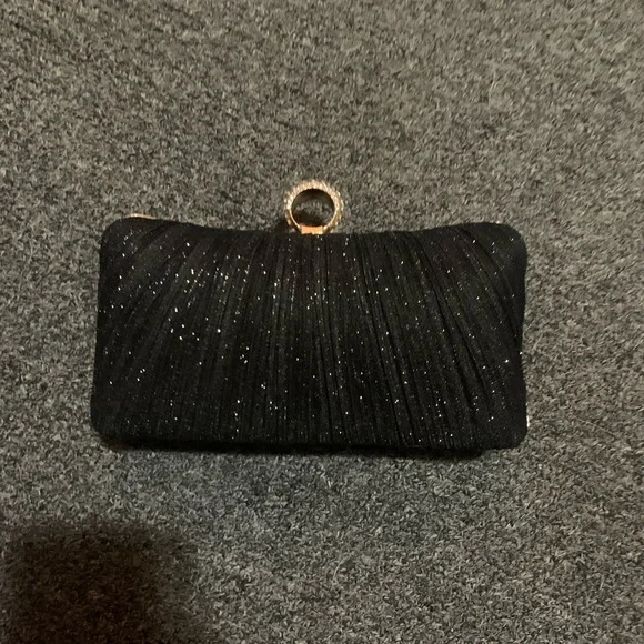 ⭐️Black & Gold Sparkly Clutch Purse - Picture 1 of 4